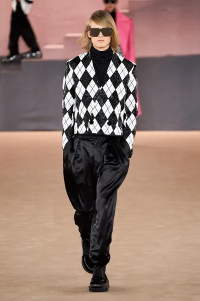 Look 45